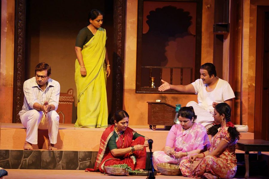 माझ्या आठवणीतील नाटक — वाडा चिरेबंदी वाडा चिरेबंदी