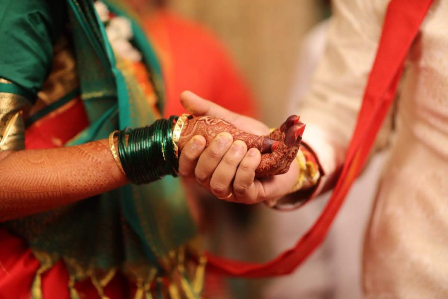 करावे तसे भरावे | मराठी विनोदी कथा Newly Wed Wife and Husband Marriage