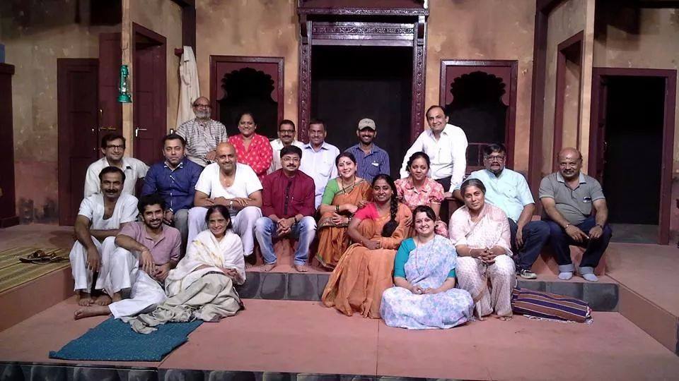 Wada Chirebandi Cast
