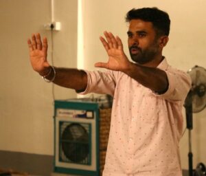 suyog deshpande aasakta director